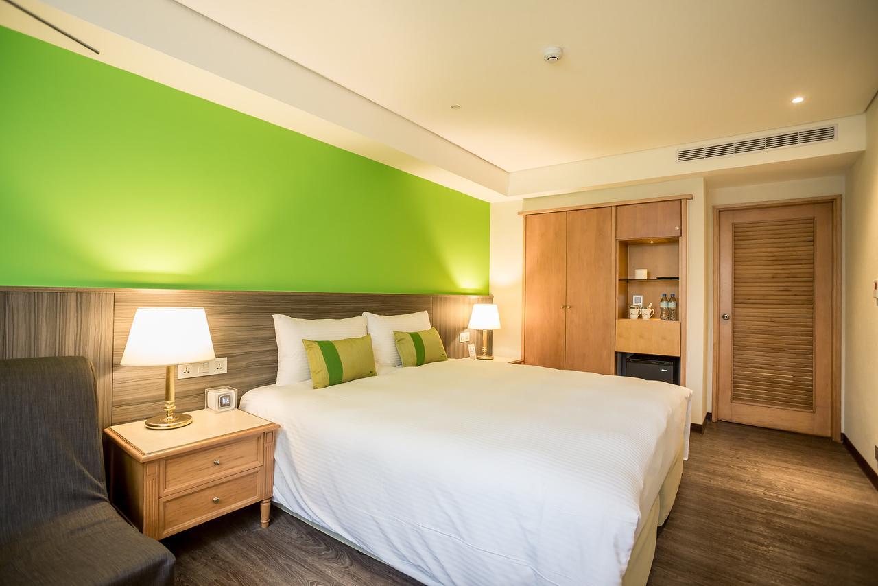 Green World Triple Beds Tchaj-pej Exteriér fotografie