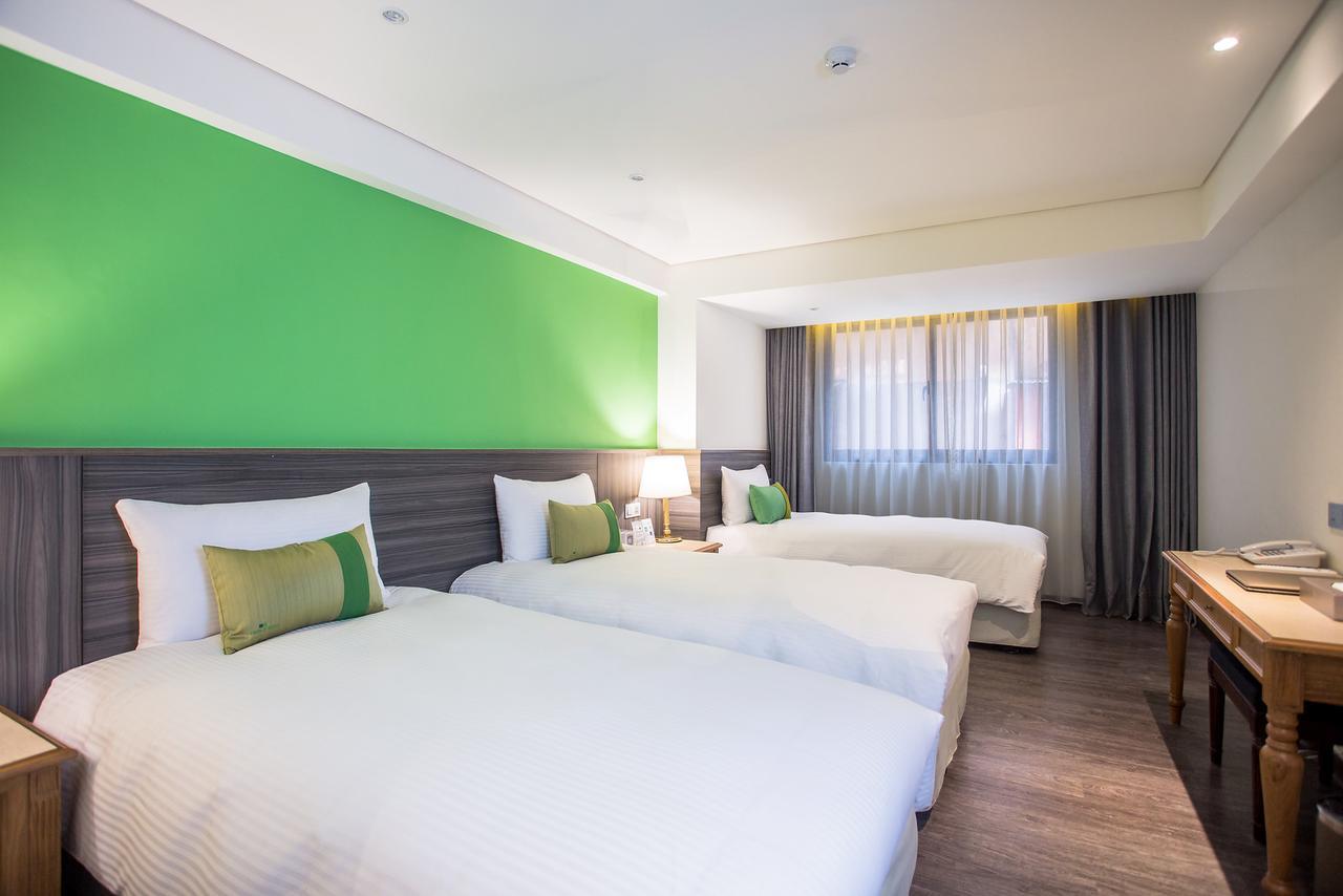 Green World Triple Beds Tchaj-pej Exteriér fotografie